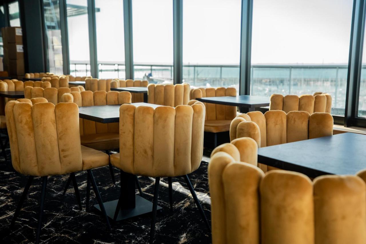 Le Barracuda & Spa, Centre Port, Pieds Dans L'eau, Vue Appart hôtel 4*