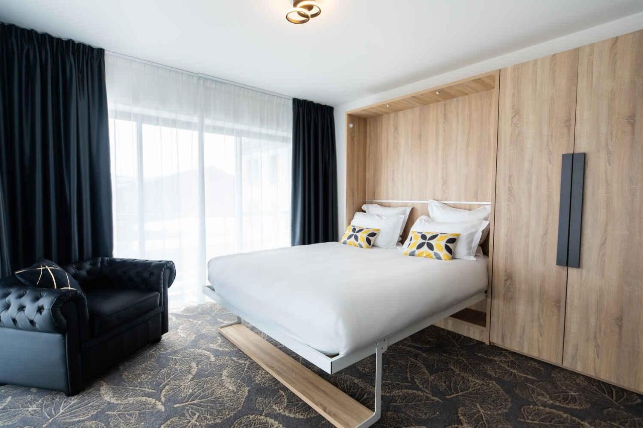 Appart hôtel Le Barracuda & Spa, Centre Port, Pieds Dans L'eau, Vue 4*